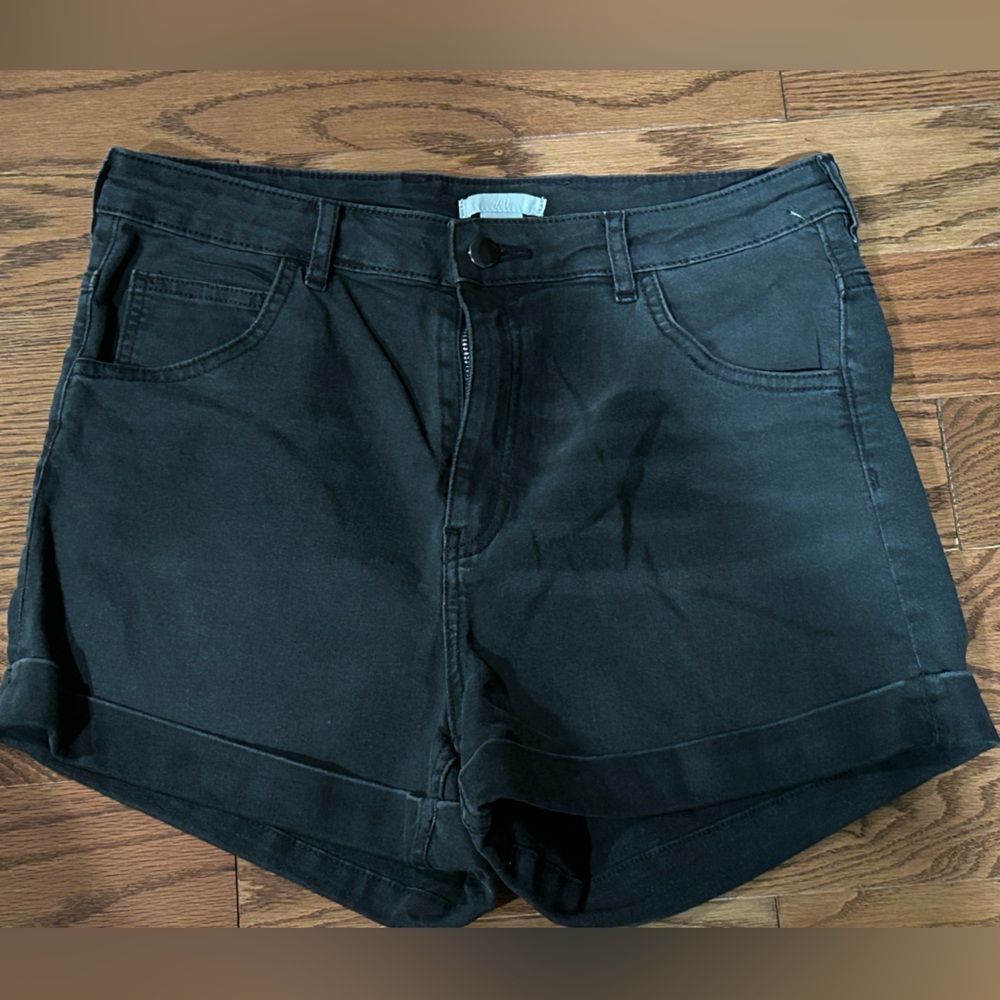 H&M Charcoal Cotton blend Denim Women’s Shorts Sz 12